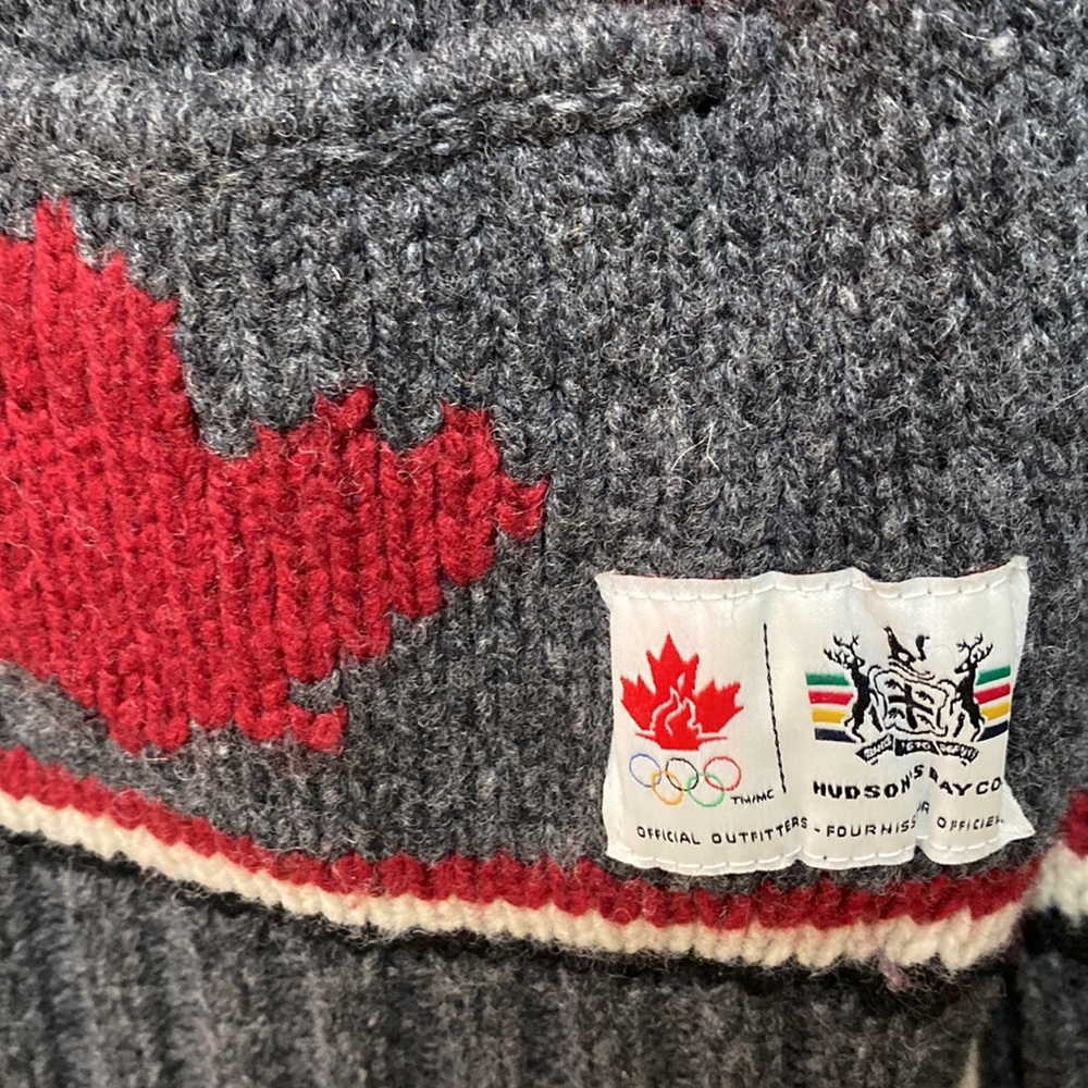 NWT 2010 Canada Olympic Wool sweater - Picture 3 of 7